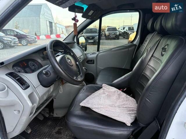 Белый Опель Виваро, объемом двигателя 2 л и пробегом 365 тыс. км за 11190 $, фото 16 на Automoto.ua