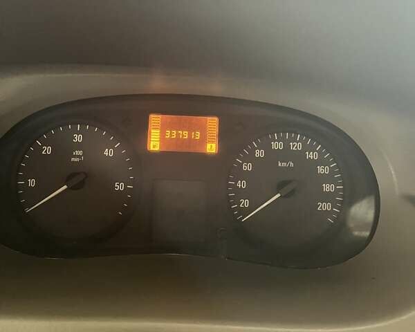 Белый Опель Виваро, объемом двигателя 2 л и пробегом 338 тыс. км за 11500 $, фото 10 на Automoto.ua