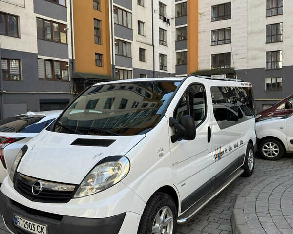 Белый Опель Виваро, объемом двигателя 2 л и пробегом 250 тыс. км за 11250 $, фото 8 на Automoto.ua