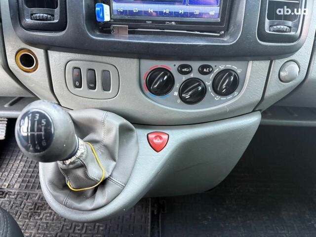 Белый Опель Виваро, объемом двигателя 2 л и пробегом 365 тыс. км за 11190 $, фото 21 на Automoto.ua