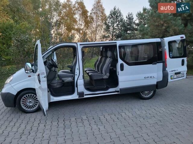 Белый Опель Виваро, объемом двигателя 2 л и пробегом 315 тыс. км за 11600 $, фото 62 на Automoto.ua