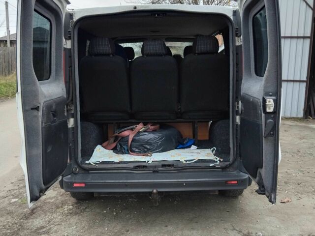 Белый Опель Виваро, объемом двигателя 2 л и пробегом 288 тыс. км за 8600 $, фото 9 на Automoto.ua