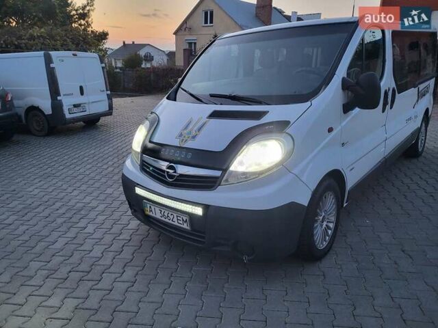 Белый Опель Виваро, объемом двигателя 2 л и пробегом 315 тыс. км за 11600 $, фото 16 на Automoto.ua
