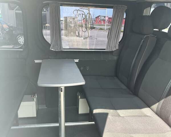 Белый Опель Виваро, объемом двигателя 2 л и пробегом 338 тыс. км за 11500 $, фото 8 на Automoto.ua