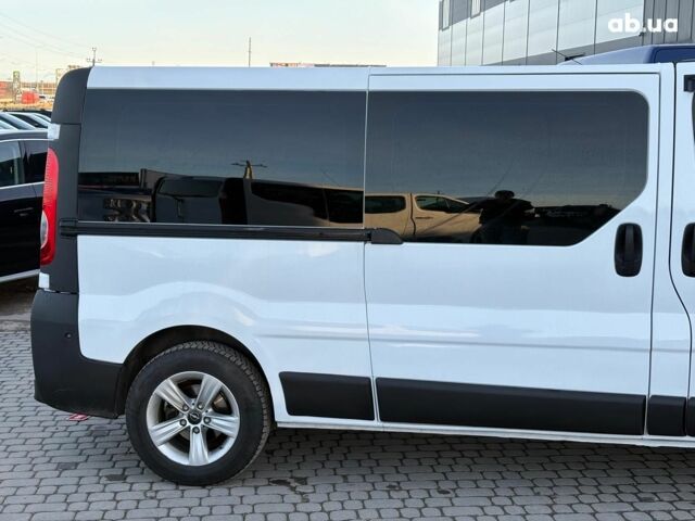 Белый Опель Виваро, объемом двигателя 2 л и пробегом 365 тыс. км за 11190 $, фото 5 на Automoto.ua