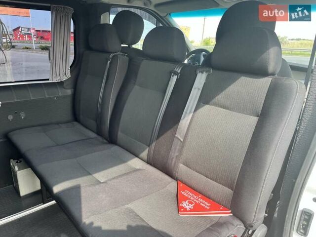 Белый Опель Виваро, объемом двигателя 2 л и пробегом 338 тыс. км за 11500 $, фото 4 на Automoto.ua