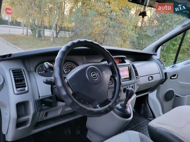 Белый Опель Виваро, объемом двигателя 2 л и пробегом 315 тыс. км за 11600 $, фото 81 на Automoto.ua