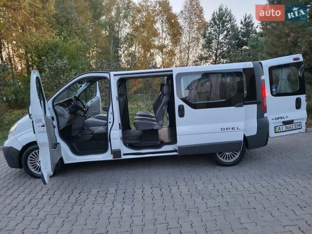 Белый Опель Виваро, объемом двигателя 2 л и пробегом 315 тыс. км за 11600 $, фото 63 на Automoto.ua