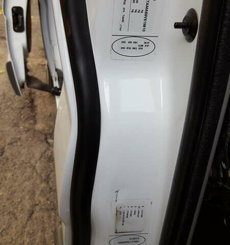 Белый Опель Виваро, объемом двигателя 2 л и пробегом 380 тыс. км за 9300 $, фото 11 на Automoto.ua