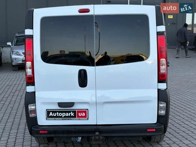 Белый Опель Виваро, объемом двигателя 2 л и пробегом 365 тыс. км за 11190 $, фото 7 на Automoto.ua