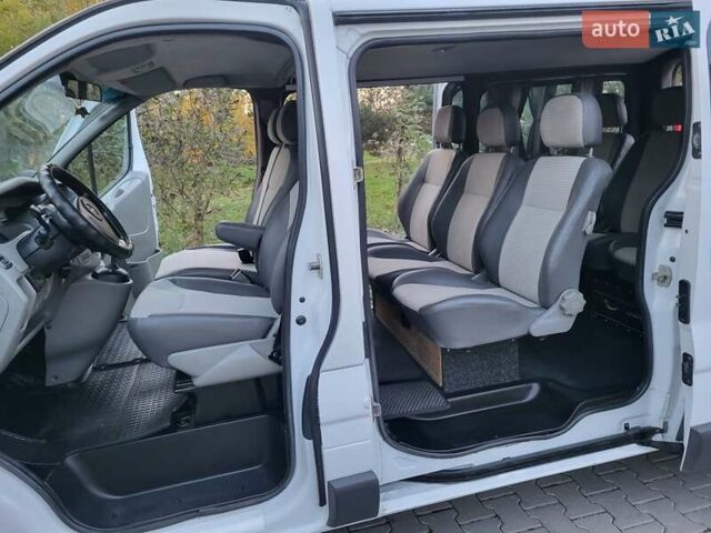 Белый Опель Виваро, объемом двигателя 2 л и пробегом 315 тыс. км за 11600 $, фото 70 на Automoto.ua