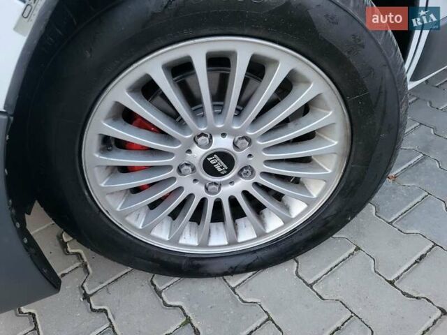 Белый Опель Виваро, объемом двигателя 2 л и пробегом 315 тыс. км за 11600 $, фото 57 на Automoto.ua