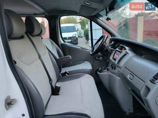 Белый Опель Виваро, объемом двигателя 2 л и пробегом 315 тыс. км за 11600 $, фото 115 на Automoto.ua