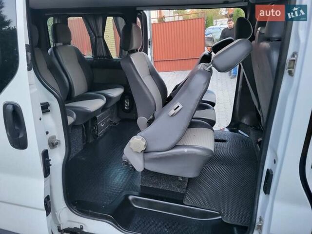 Белый Опель Виваро, объемом двигателя 2 л и пробегом 315 тыс. км за 11600 $, фото 124 на Automoto.ua