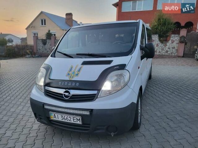 Белый Опель Виваро, объемом двигателя 2 л и пробегом 315 тыс. км за 11600 $, фото 7 на Automoto.ua