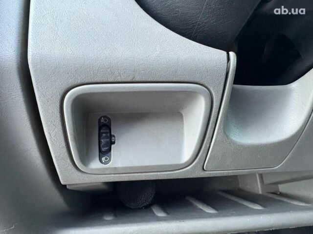 Белый Опель Виваро, объемом двигателя 2 л и пробегом 365 тыс. км за 11190 $, фото 19 на Automoto.ua