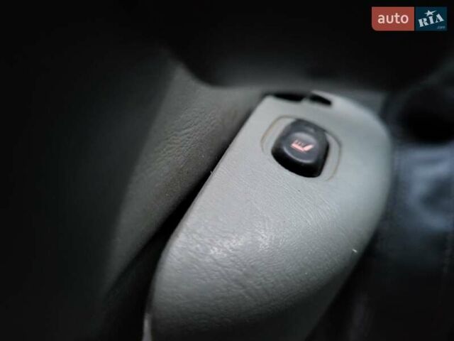 Белый Опель Виваро, объемом двигателя 2 л и пробегом 315 тыс. км за 11600 $, фото 135 на Automoto.ua