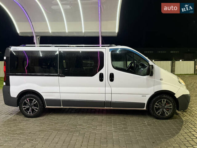 Білий Опель Віваро, об'ємом двигуна 2.46 л та пробігом 583 тис. км за 12999 $, фото 9 на Automoto.ua