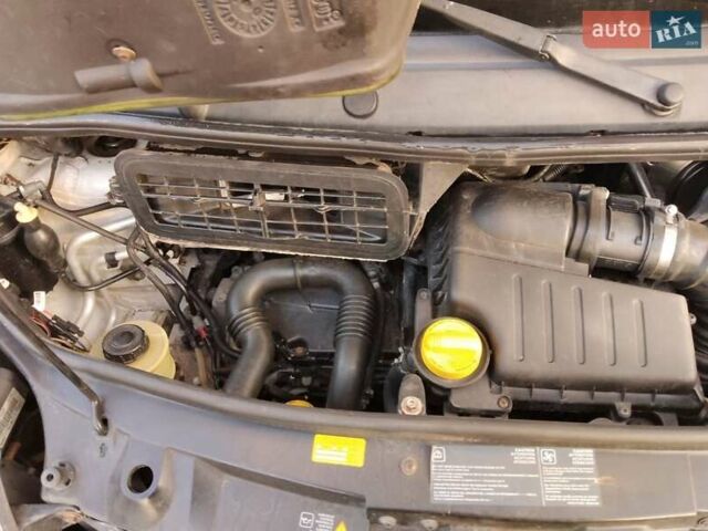 Белый Опель Виваро, объемом двигателя 2 л и пробегом 334 тыс. км за 9300 $, фото 31 на Automoto.ua