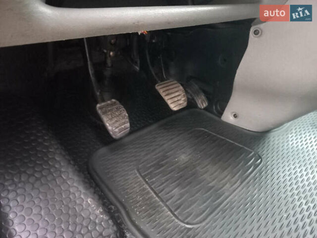 Белый Опель Виваро, объемом двигателя 2 л и пробегом 198 тыс. км за 12500 $, фото 46 на Automoto.ua