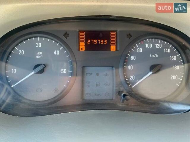 Білий Опель Віваро, об'ємом двигуна 2 л та пробігом 280 тис. км за 10950 $, фото 1 на Automoto.ua
