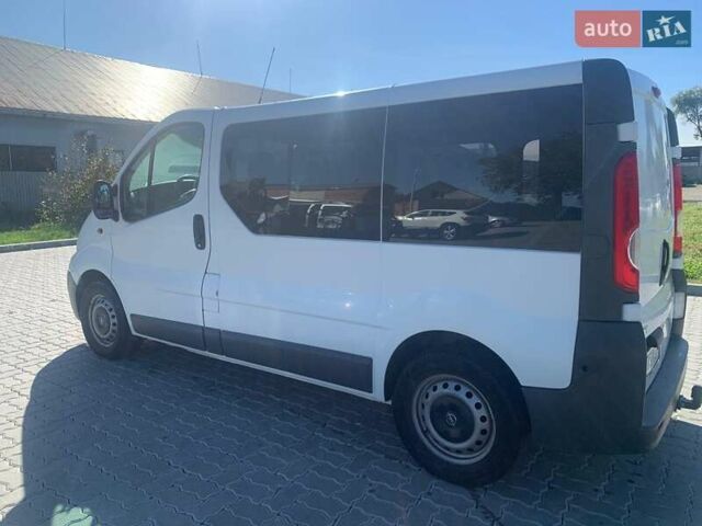 Білий Опель Віваро, об'ємом двигуна 2 л та пробігом 280 тис. км за 10950 $, фото 3 на Automoto.ua