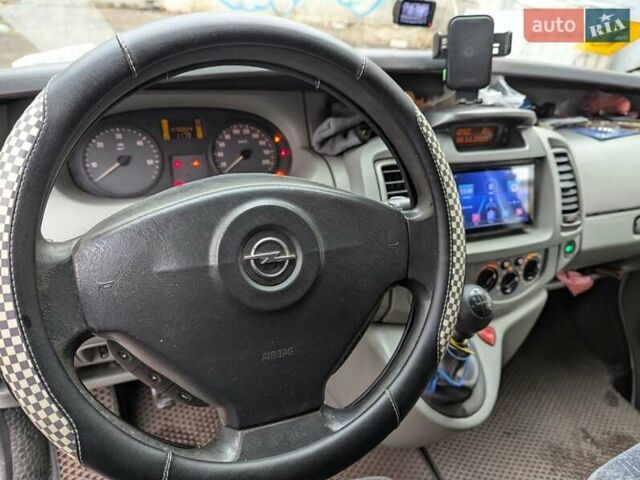 Белый Опель Виваро, объемом двигателя 2 л и пробегом 470 тыс. км за 11200 $, фото 7 на Automoto.ua