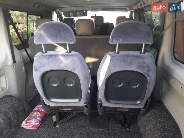 Білий Опель Віваро, об'ємом двигуна 2 л та пробігом 280 тис. км за 11200 $, фото 6 на Automoto.ua
