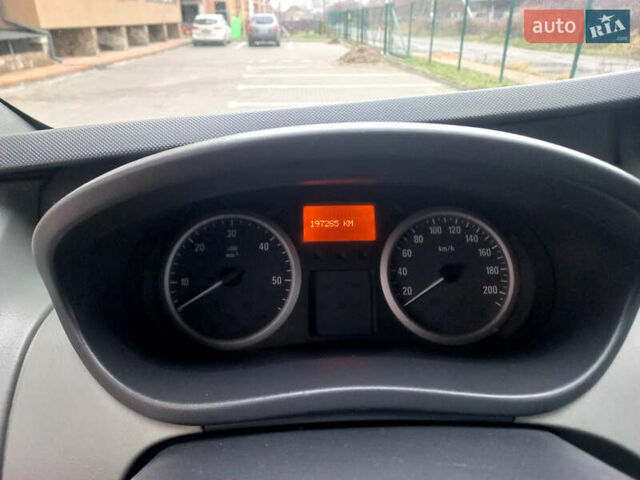 Белый Опель Виваро, объемом двигателя 2 л и пробегом 198 тыс. км за 12500 $, фото 29 на Automoto.ua