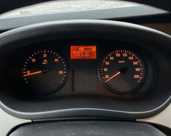 Білий Опель Віваро, об'ємом двигуна 2.46 л та пробігом 583 тис. км за 12999 $, фото 13 на Automoto.ua