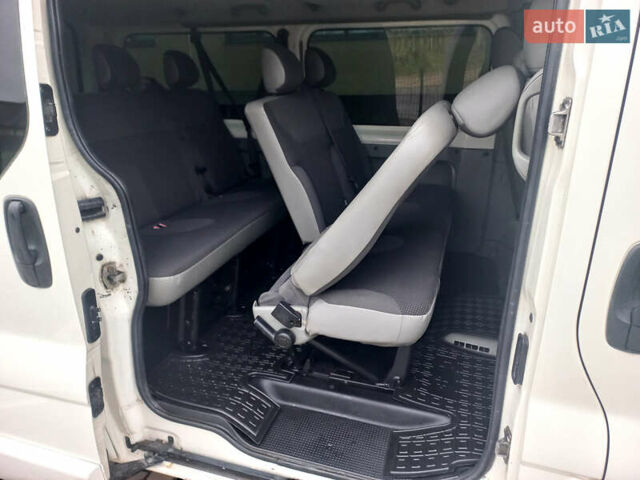 Белый Опель Виваро, объемом двигателя 2 л и пробегом 198 тыс. км за 12500 $, фото 41 на Automoto.ua