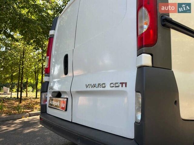 Белый Опель Виваро, объемом двигателя 2 л и пробегом 377 тыс. км за 7940 $, фото 10 на Automoto.ua