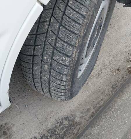 Білий Опель Віваро, об'ємом двигуна 2 л та пробігом 280 тис. км за 10950 $, фото 12 на Automoto.ua