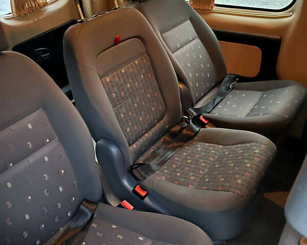 Білий Опель Віваро, об'ємом двигуна 2.46 л та пробігом 583 тис. км за 12999 $, фото 20 на Automoto.ua