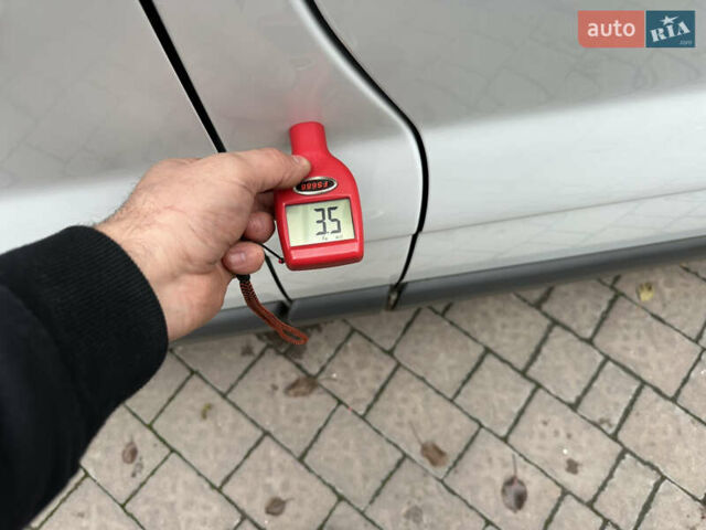 Белый Опель Виваро, объемом двигателя 2 л и пробегом 284 тыс. км за 13500 $, фото 36 на Automoto.ua