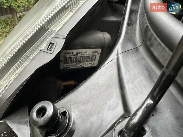 Белый Опель Виваро, объемом двигателя 2 л и пробегом 284 тыс. км за 13500 $, фото 90 на Automoto.ua