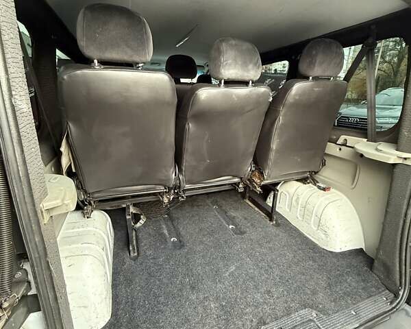 Опель Віваро 2011 у Сумах на Automoto.ua Білий Опель Віваро, об'ємом двигуна 2 л та пробігом 294 тис. км за 10800 $, фото 10 на Automoto.ua