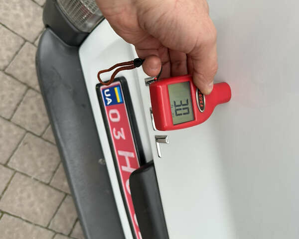 Белый Опель Виваро, объемом двигателя 2 л и пробегом 284 тыс. км за 13500 $, фото 27 на Automoto.ua