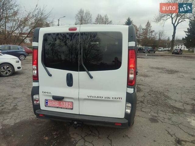 Білий Опель Віваро, об'ємом двигуна 2.5 л та пробігом 197 тис. км за 14600 $, фото 5 на Automoto.ua
