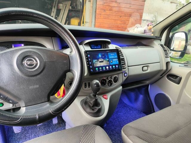 Белый Опель Виваро, объемом двигателя 2 л и пробегом 285 тыс. км за 11700 $, фото 5 на Automoto.ua