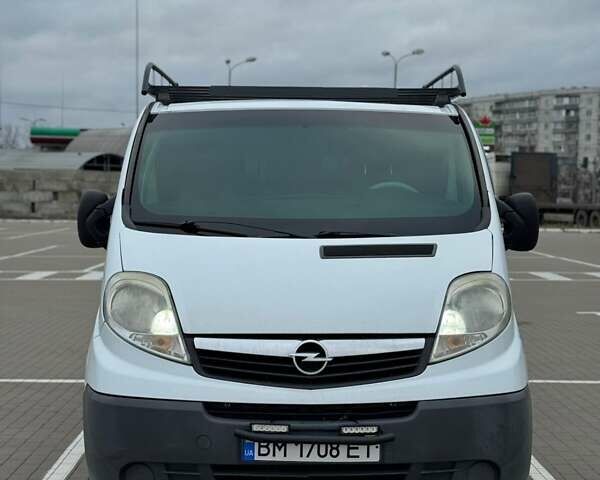 Білий Опель Віваро, об'ємом двигуна 2 л та пробігом 320 тис. км за 10200 $, фото 1 на Automoto.ua