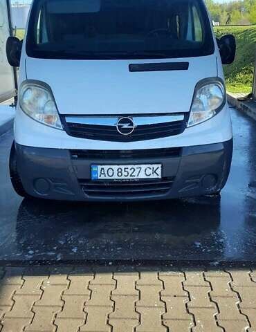 Білий Опель Віваро, об'ємом двигуна 2 л та пробігом 160 тис. км за 12350 $, фото 12 на Automoto.ua