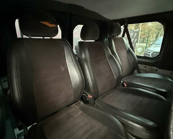 Білий Опель Віваро, об'ємом двигуна 2 л та пробігом 294 тис. км за 10500 $, фото 13 на Automoto.ua