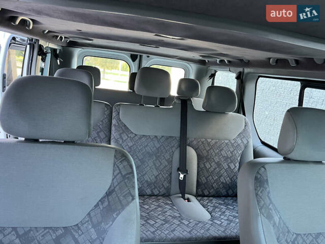 Опель Віваро 2011 у Луцьку на Automoto.ua Білий Опель Віваро, об'ємом двигуна 2 л та пробігом 130 тис. км за 11200 $, фото 12 на Automoto.ua