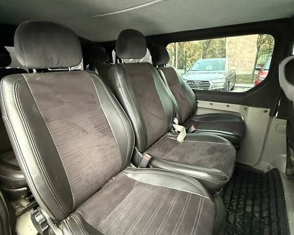 Опель Віваро 2011 у Сумах на Automoto.ua Білий Опель Віваро, об'ємом двигуна 2 л та пробігом 294 тис. км за 10800 $, фото 17 на Automoto.ua