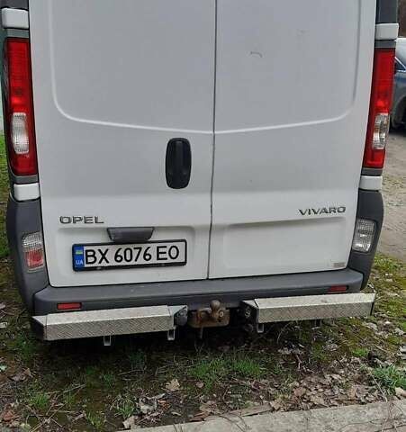 Білий Опель Віваро, об'ємом двигуна 2 л та пробігом 164 тис. км за 12800 $, фото 5 на Automoto.ua