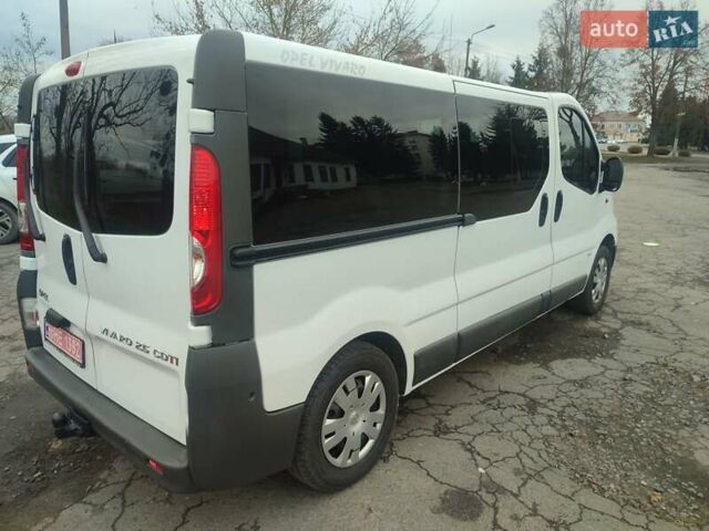 Білий Опель Віваро, об'ємом двигуна 2.5 л та пробігом 197 тис. км за 14600 $, фото 3 на Automoto.ua