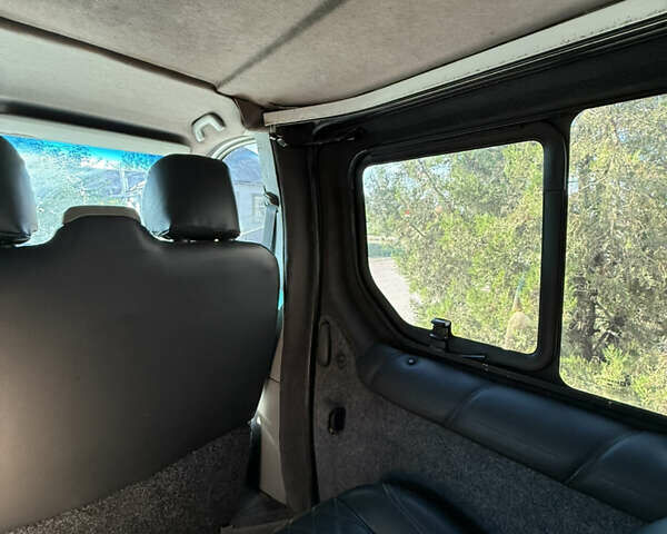 Белый Опель Виваро, объемом двигателя 2 л и пробегом 190 тыс. км за 10800 $, фото 27 на Automoto.ua