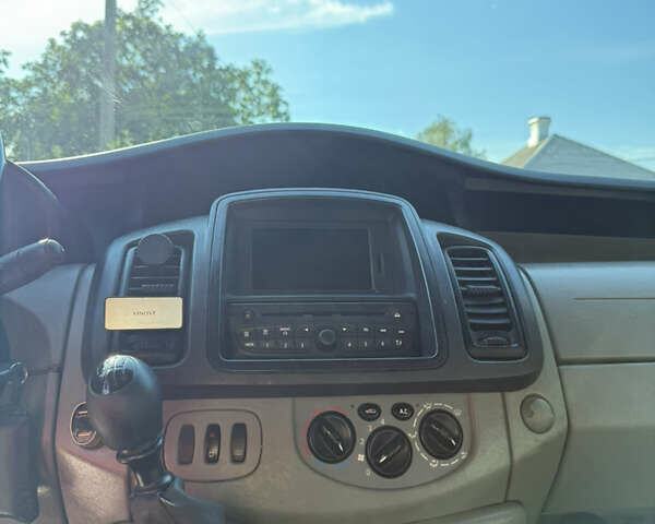 Белый Опель Виваро, объемом двигателя 2 л и пробегом 190 тыс. км за 10800 $, фото 16 на Automoto.ua