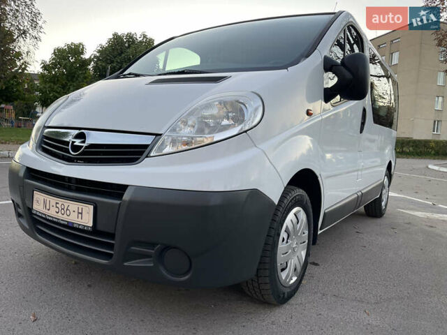 Белый Опель Виваро, объемом двигателя 2 л и пробегом 202 тыс. км за 12300 $, фото 21 на Automoto.ua